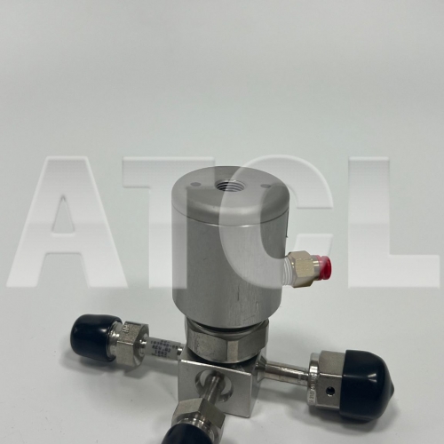 Swagelok  Valve 6LVV-DPF111P-C含接管(三向單閥含管件)