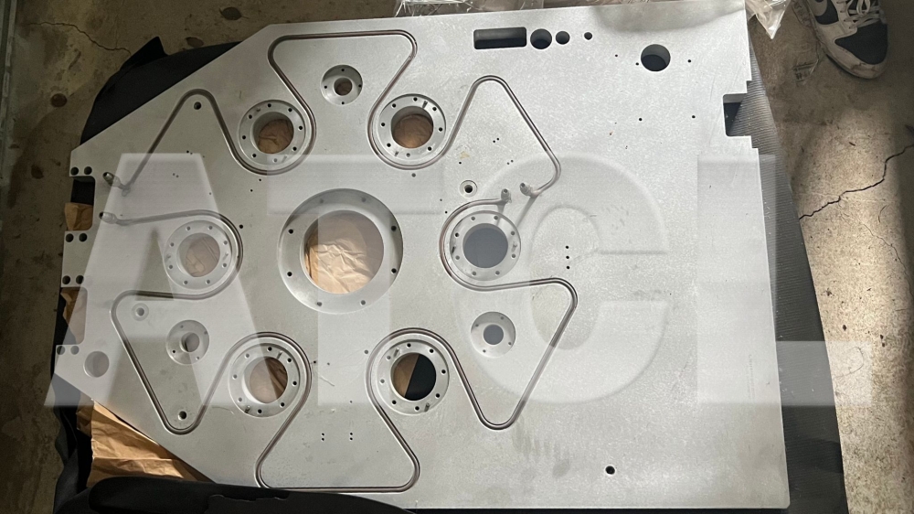 Plate Bottom Altus(腔體下蓋)腔體需有水路